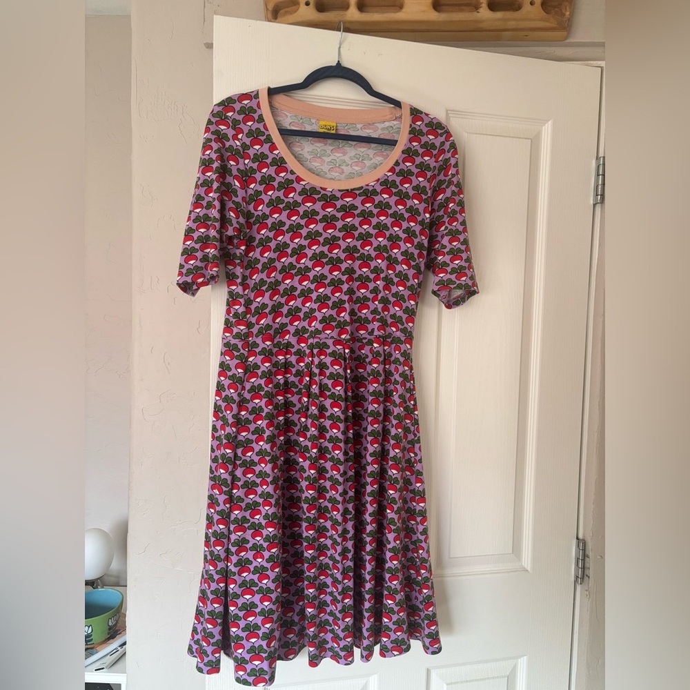 DUNS Organic cotton Radish dress Adult Medium